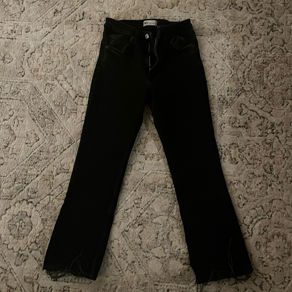 Black ZARA jeans!